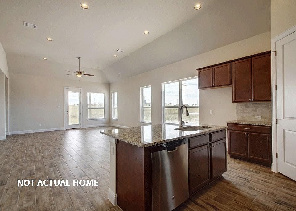 1st image of 21807 Bluejay Blvd