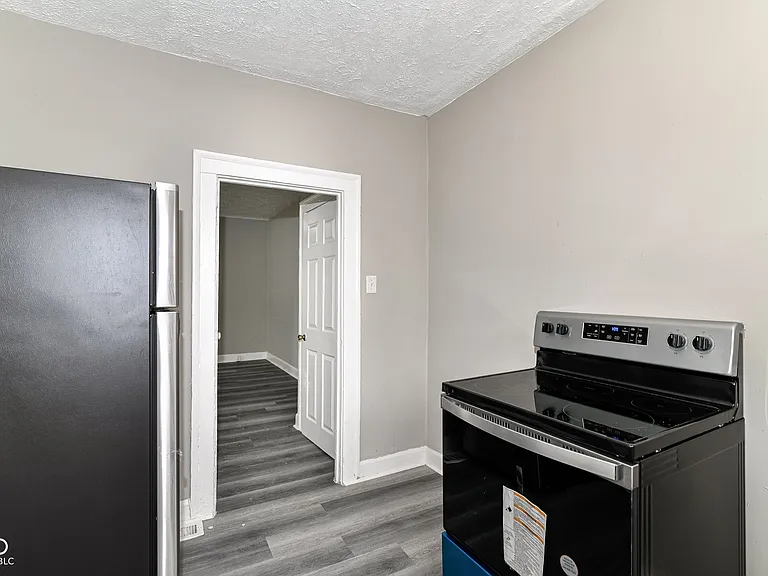 3041 Broadway St — Photo 9