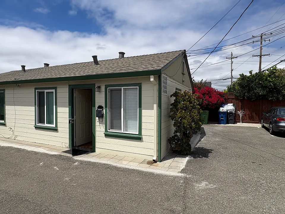 22711 Alice St #22711