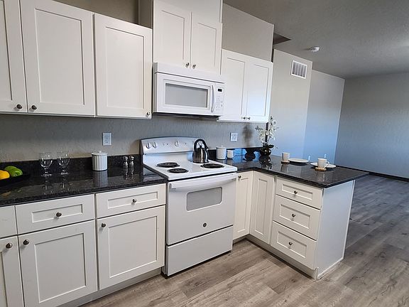 3rd image of 13816 W Bergen Dr #A