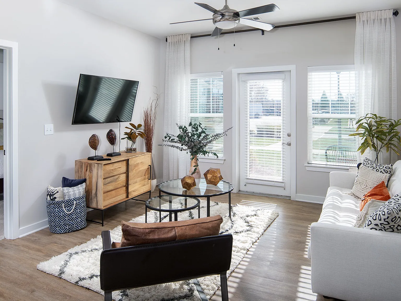 Pointe at Prosperity Village Apartments — Photo 2