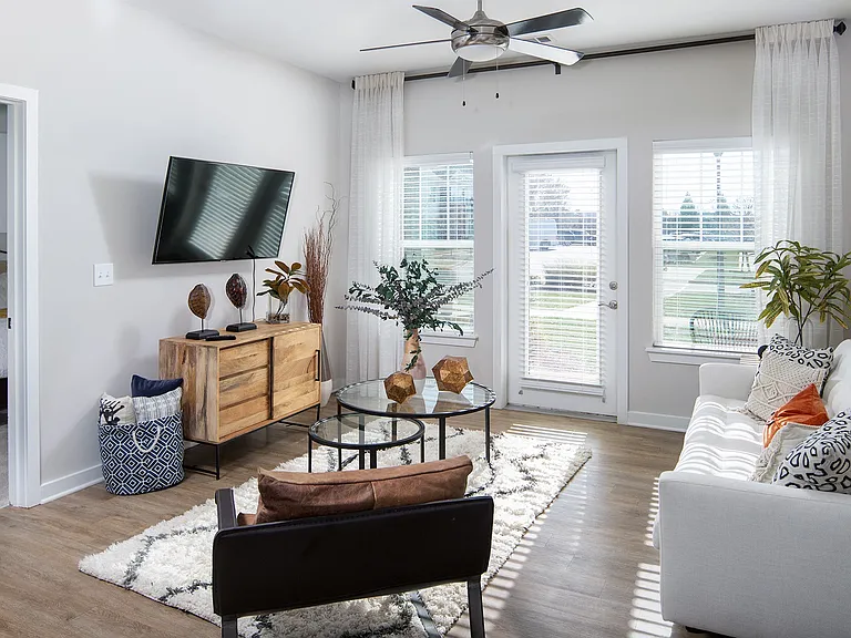 Pointe at Prosperity Village Apartments — Photo 2