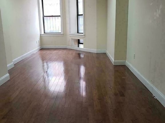 3rd image of 303 W 139th St APT 1