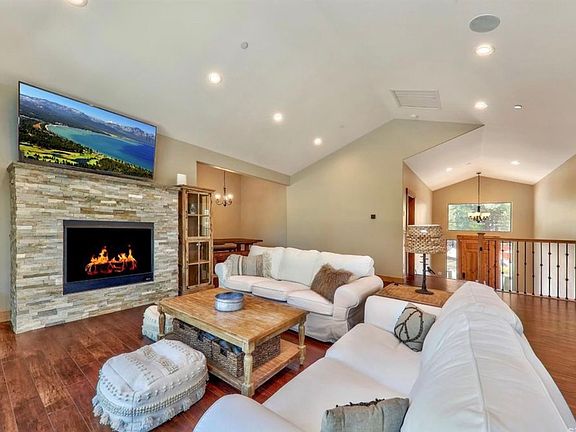 Main living room (2nd story)