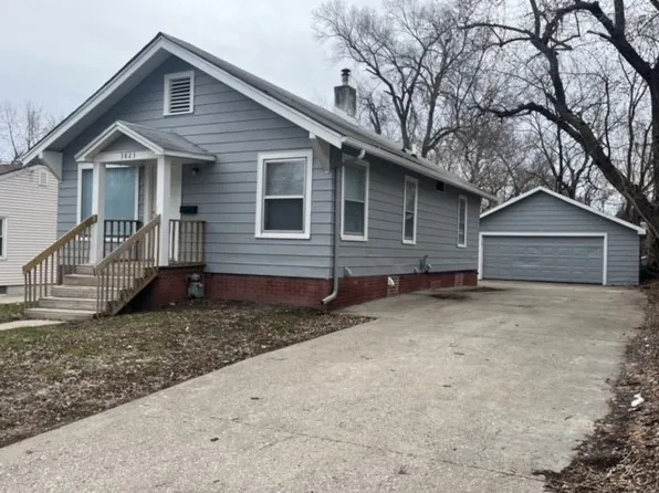 3823 Amherst St, Des Moines, IA 50313