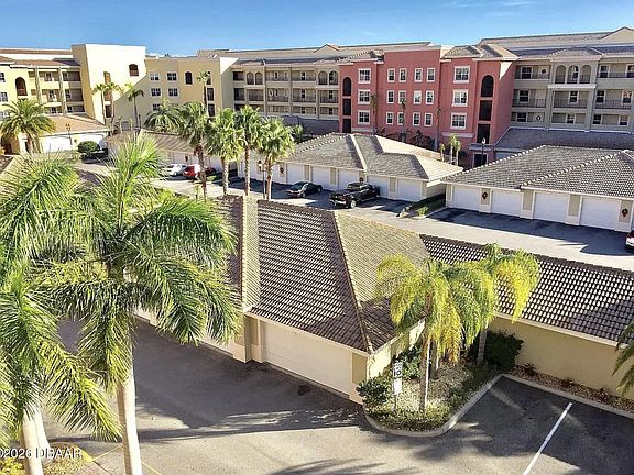 5th image of 424 Luna Bella Ln APT 411
