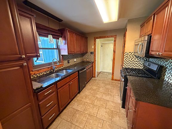5th image of 43 Ridge Rd