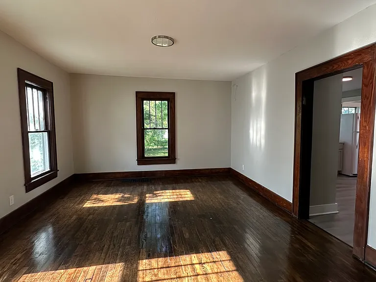 Dining area/additional space
