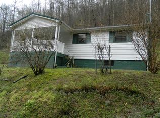534 Old Ferrells Creek Rd, Belcher, KY 41513