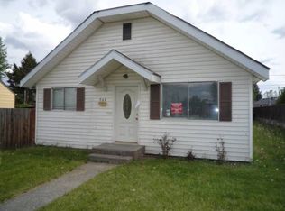 708 W 4th St, Grandview, WA 98930