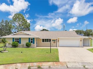 1207 Simmons Way, Sun City Center, FL 33573