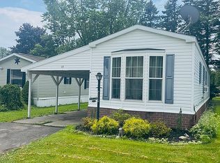 43 Xavier Rd, Clarence, NY 14031