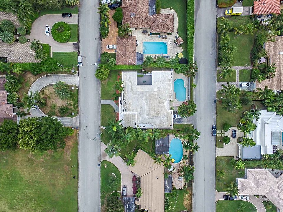 1st image of 1042 S Southlake Dr