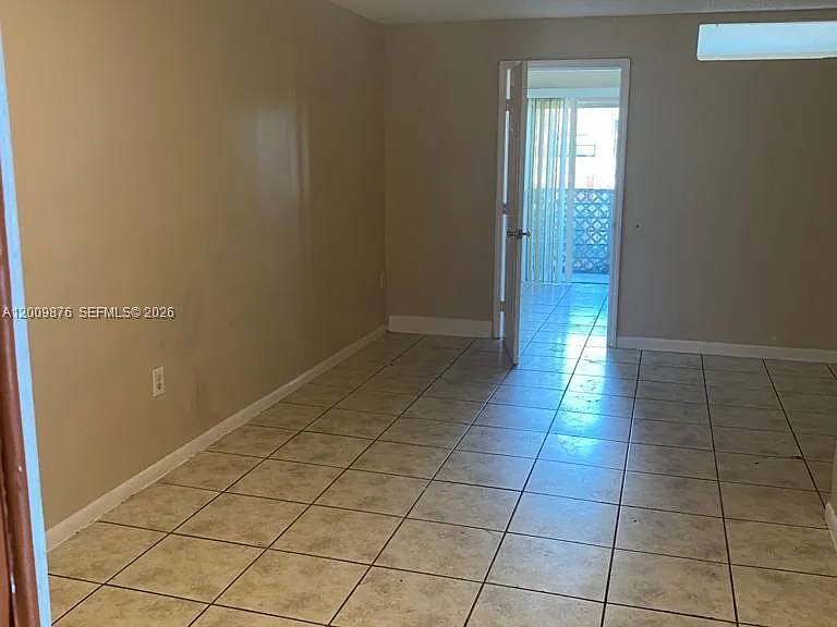3710 NW 21st St #305 — Photo 4