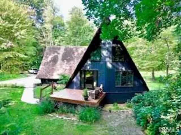 67347 Tamarack Rd, North Liberty, IN 46554