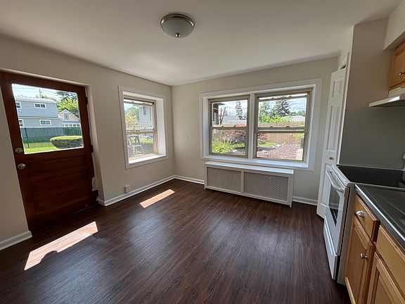 5th image of 44 Highland Ave APT 1
