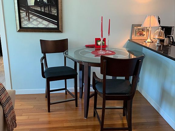 4th image of 400 4th Ave S APT 305