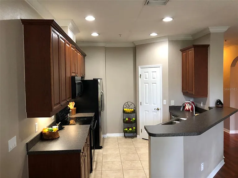 656 Pinebranch Cir — Photo 9