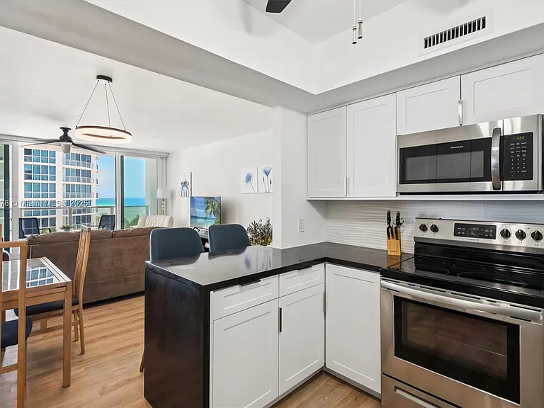 3505 S Ocean Dr #710 — Photo 3