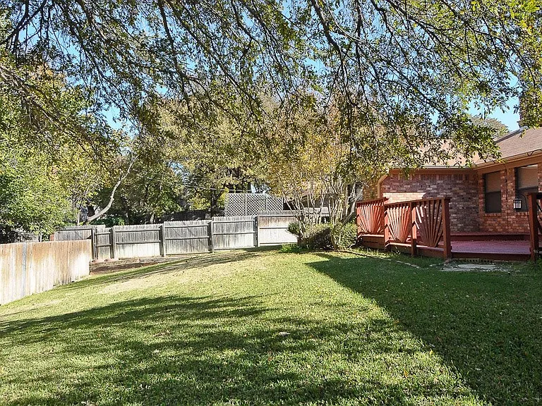 316 Bremen Dr — Photo 28