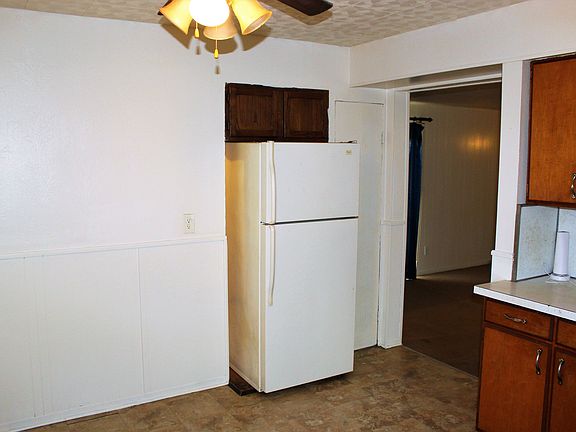 3rd image of 12839 Couwlier Ave