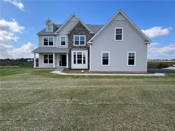 4440 Maple St #3, Schnecksville, PA 18078