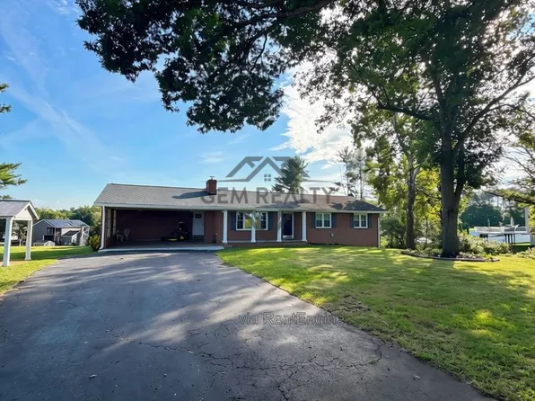 7319 Chancellor Rd, Fredericksburg, VA 22407