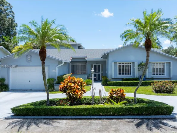 11680 SW 92nd St, Miami, FL 33176