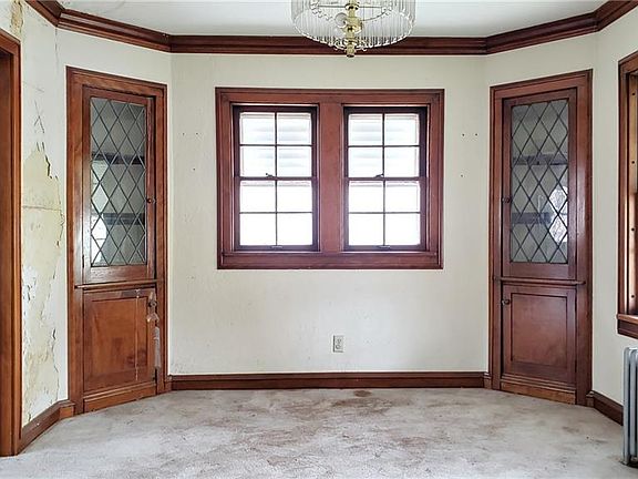 4th image of 17822 Hillgrove Ave