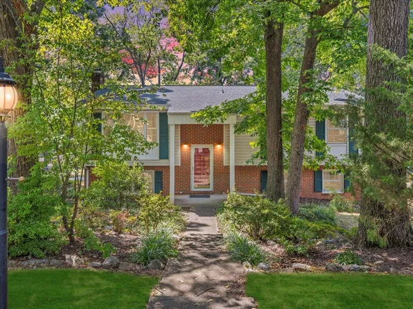 5550 Sweetfern Dr, Roanoke, VA 24019