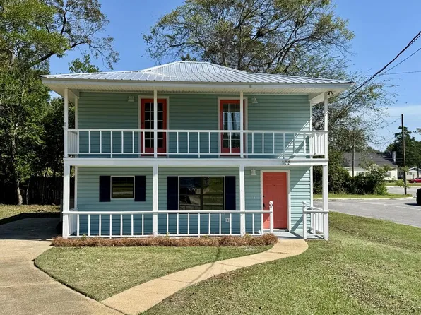 103 Myrtle St, Headland, AL 36345