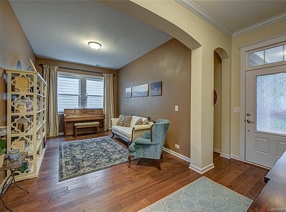 3rd image of 2113 Blueberry St