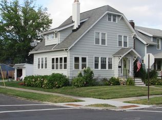 3863 Glenwood Rd, Cleveland Heights, OH 44121