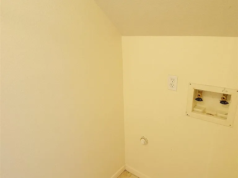 23822 Hopewell Dr — Photo 18