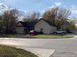 423 N Oak Ave, Ada, OK 74820