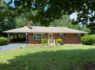 303 Prospect Rd, Hurt, VA 24563