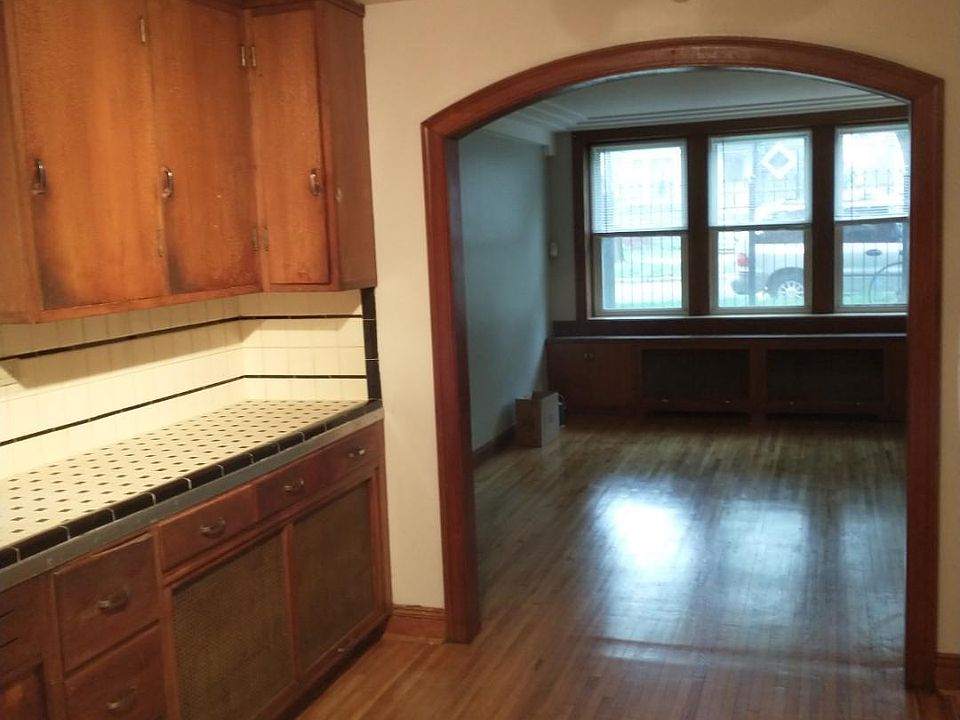 1st image of 2707 N Saint Louis Ave #G