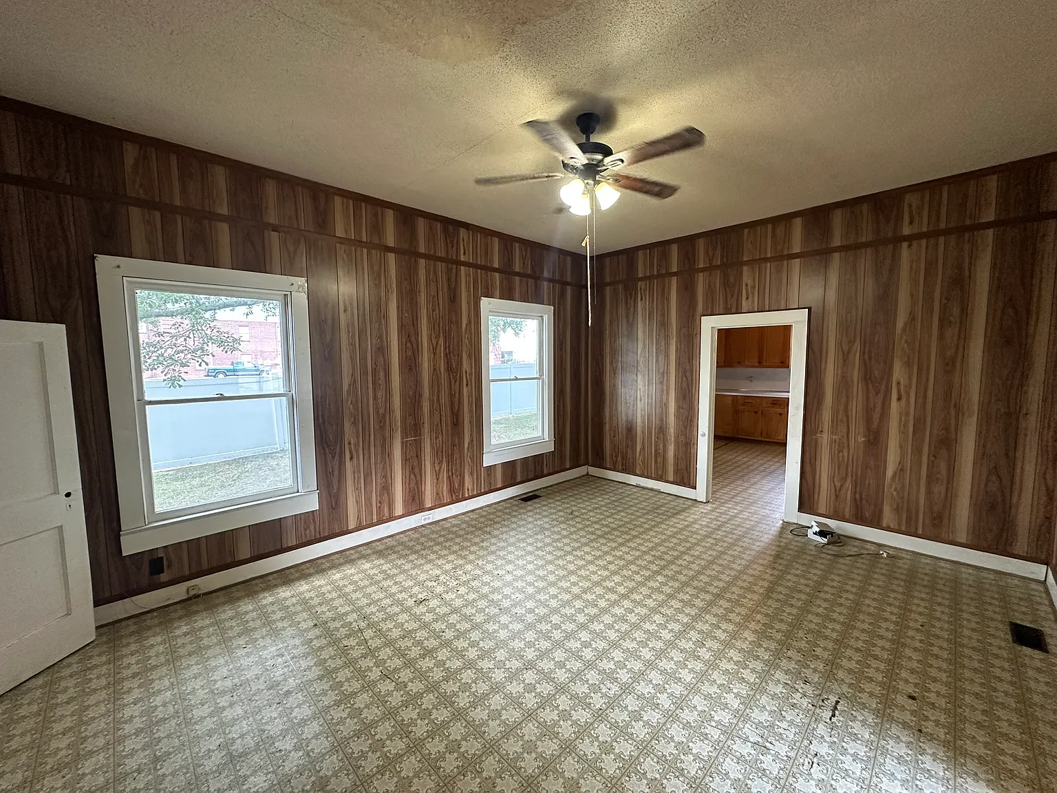 2 bed, 1272 sqft, $750 — Photo 4