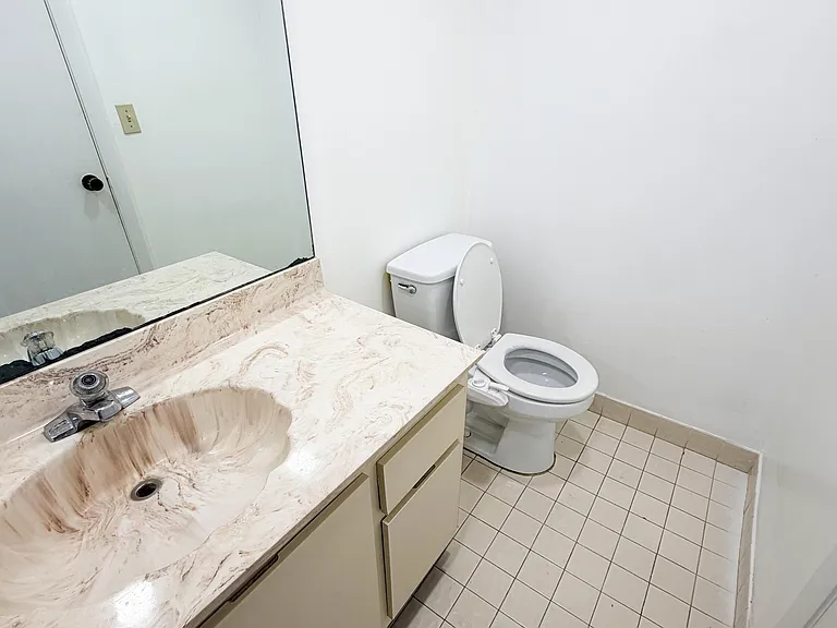 6475 W Oakland Park Blvd — Photo 15