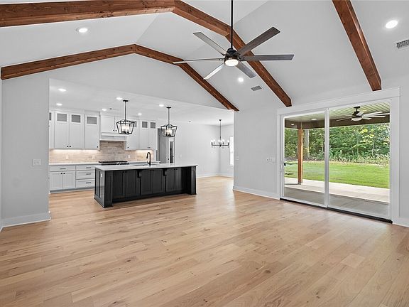 4th image of 9 Ellwood Cir