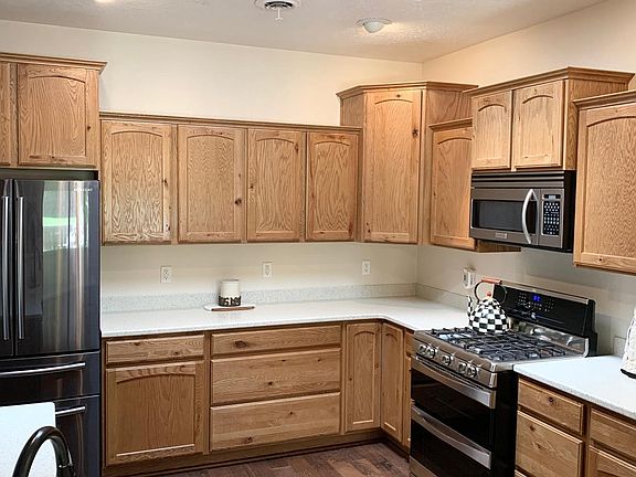 5th image of 6012 Carl St