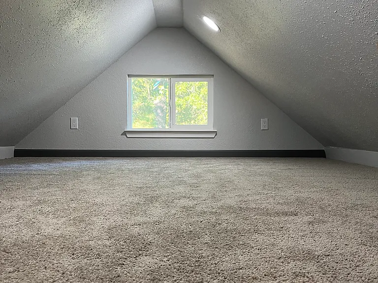 4240 Jacobus Dr — Photo 11