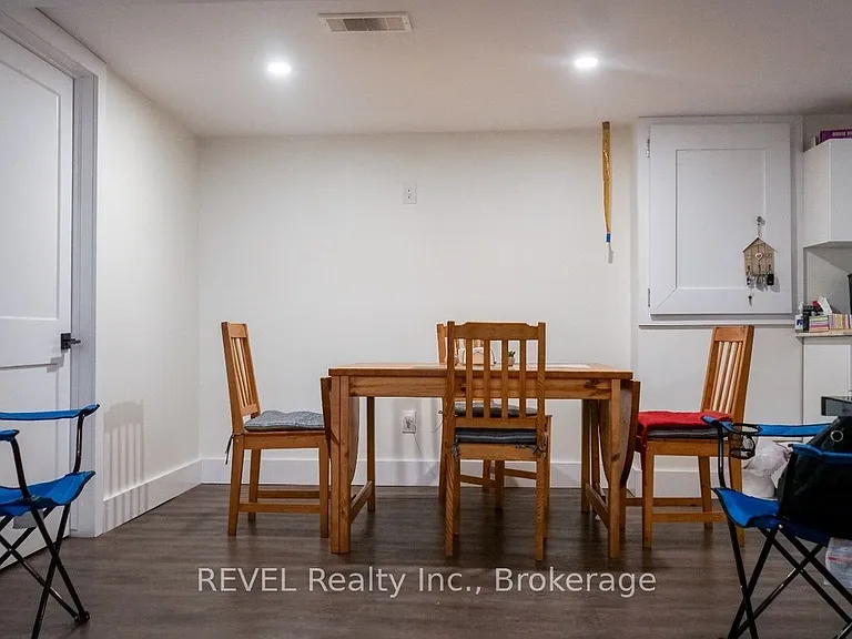 50 Pelham Rd — Photo 16