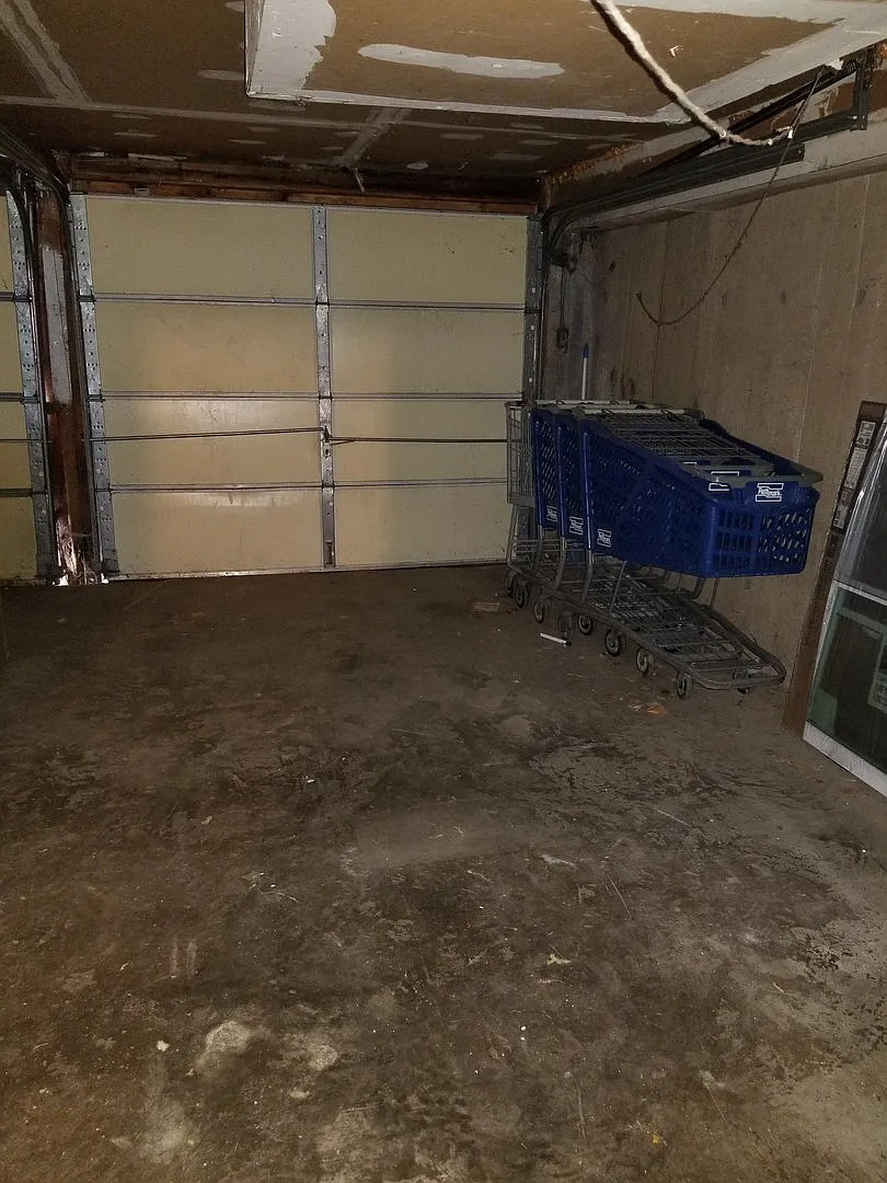 8800 Cottage St. — Photo 4