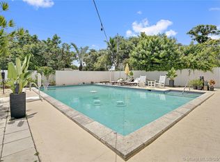 56 NW 118th St, Miami, FL 33168