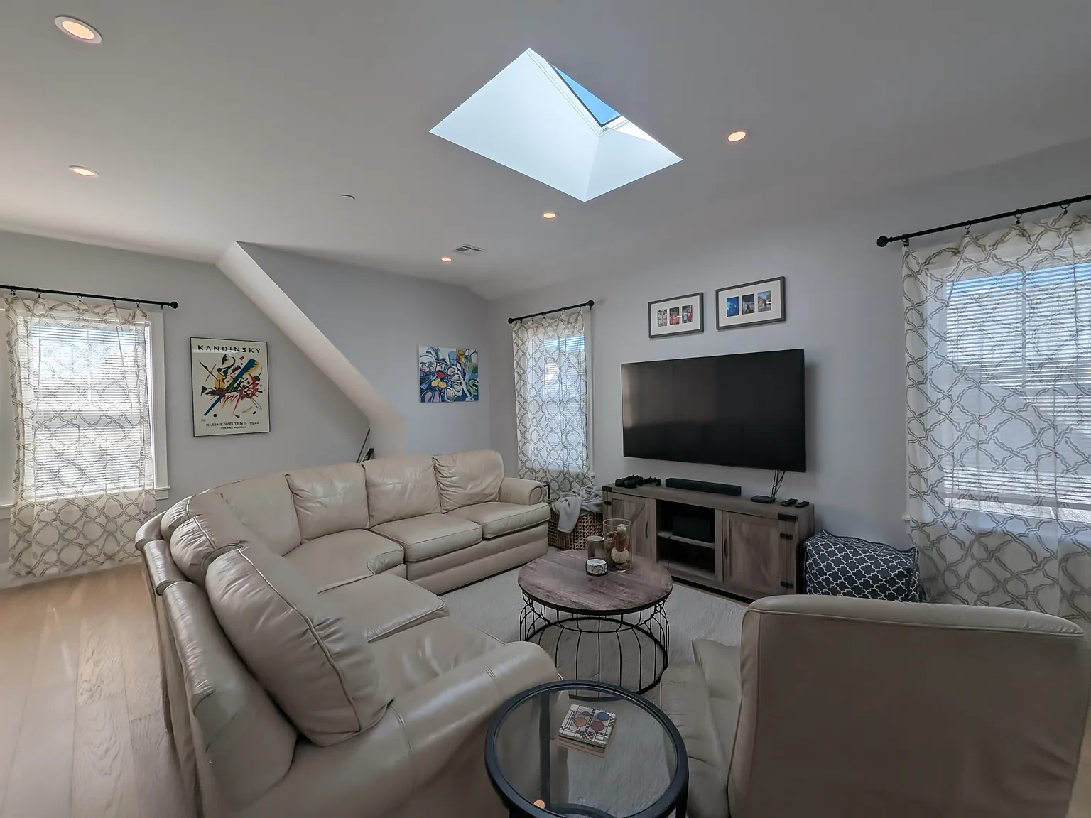 3 bed, 1600 sqft, $4,000 — Photo 4