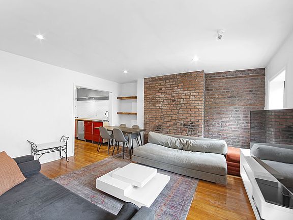 3rd image of 25 Cleveland Pl APT 4