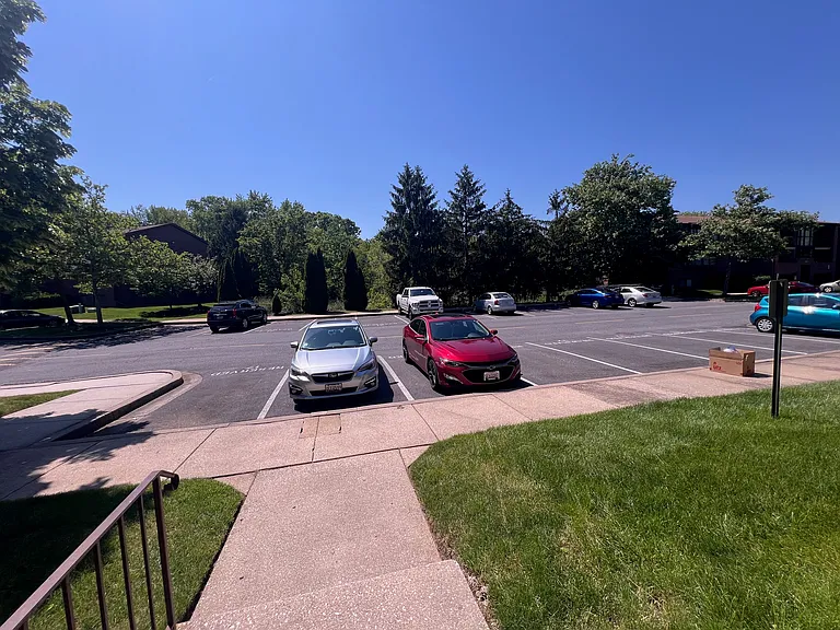 17 Juliet Ln #303 — Photo 4