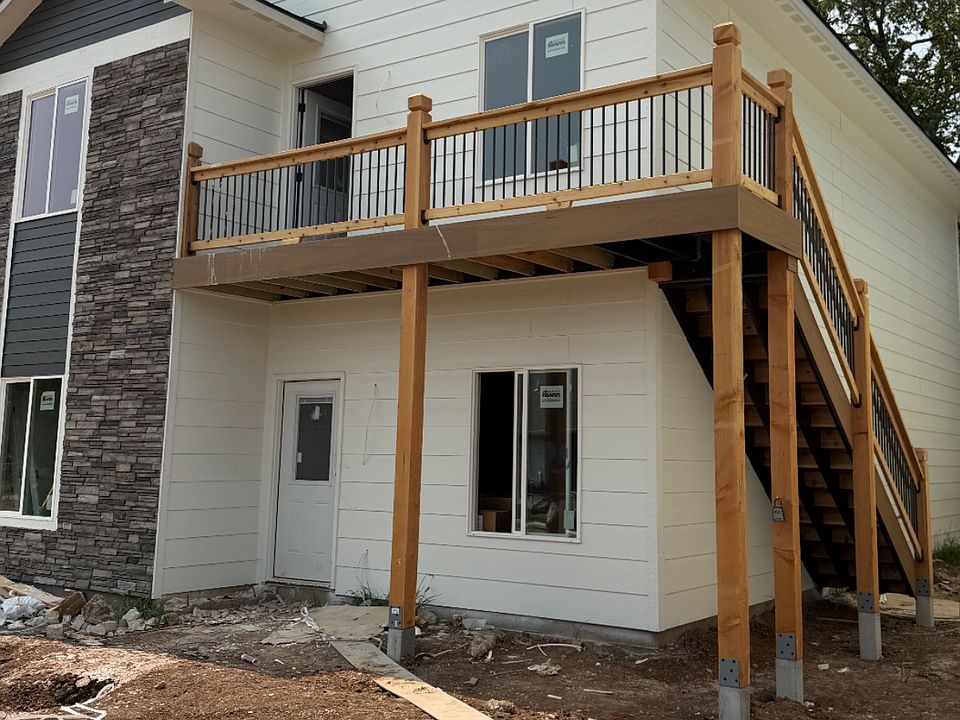 2nd image of 422 W Mike St #100