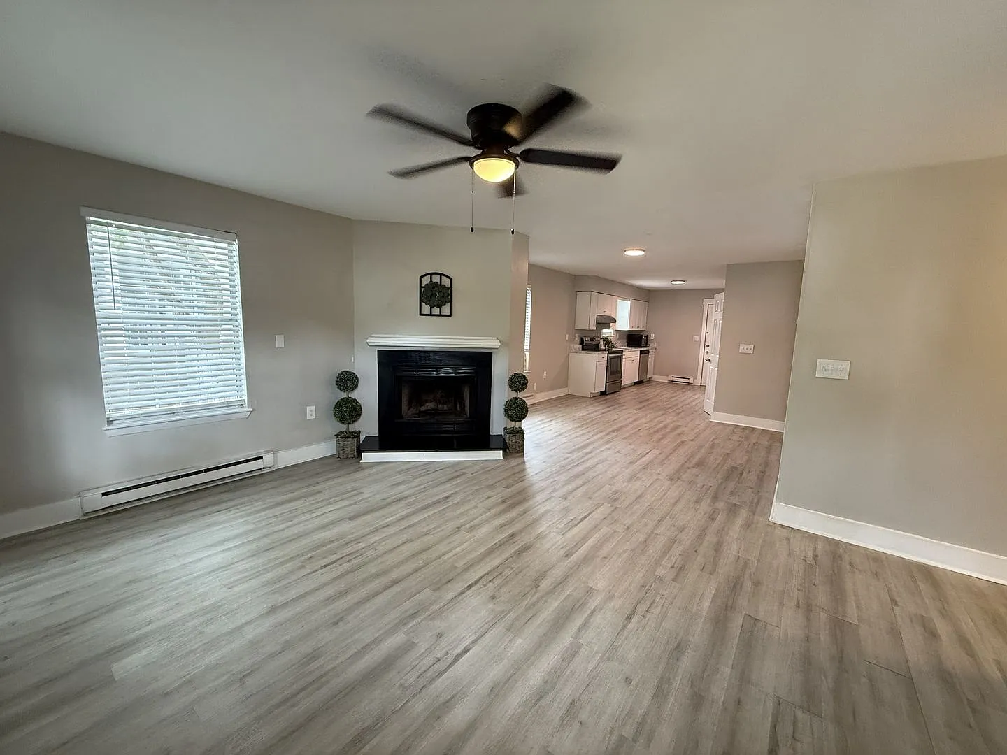 1012 Balview — Photo 2